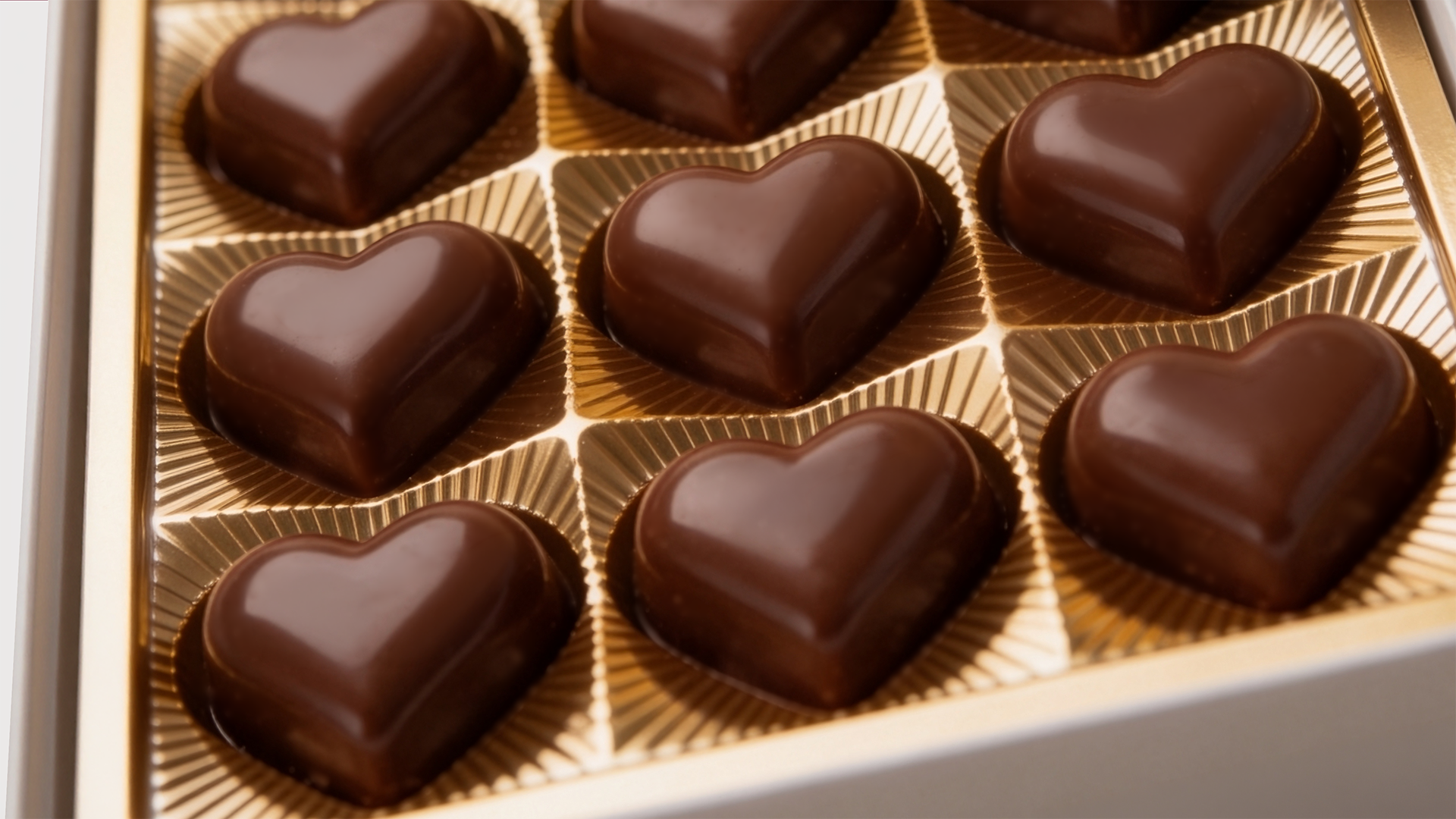 Praline detail · heart pair